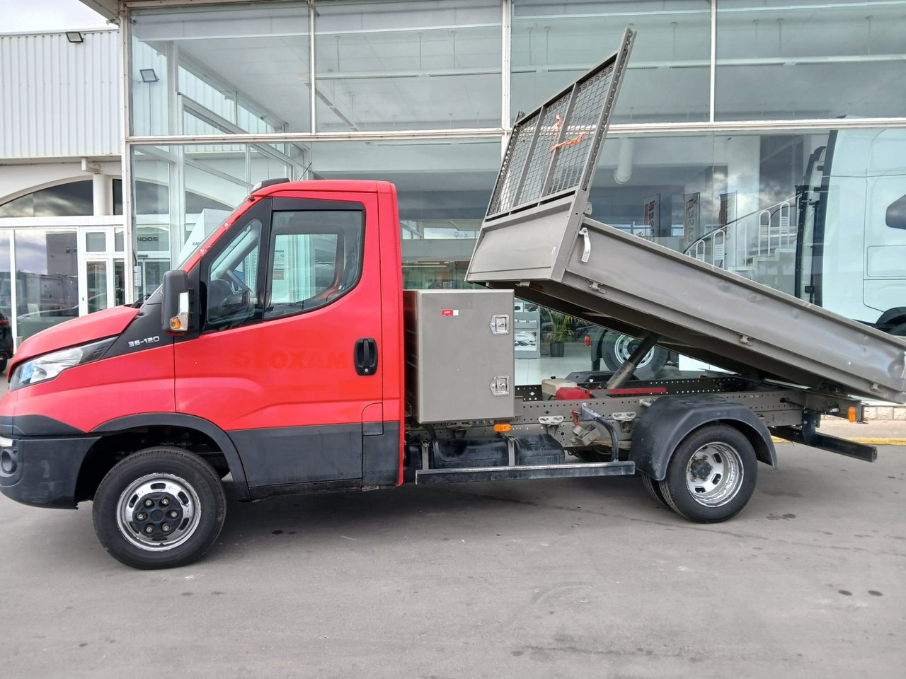Volquete/Dumper IVECO 35C12 CAJA BASCULANTE - Dostavno vozilo prekucnik: slika 5 Volquete/Dumper IVECO 35C12 CAJA BASCULANTE - Dostavno vozilo prekucnik: slika 5
