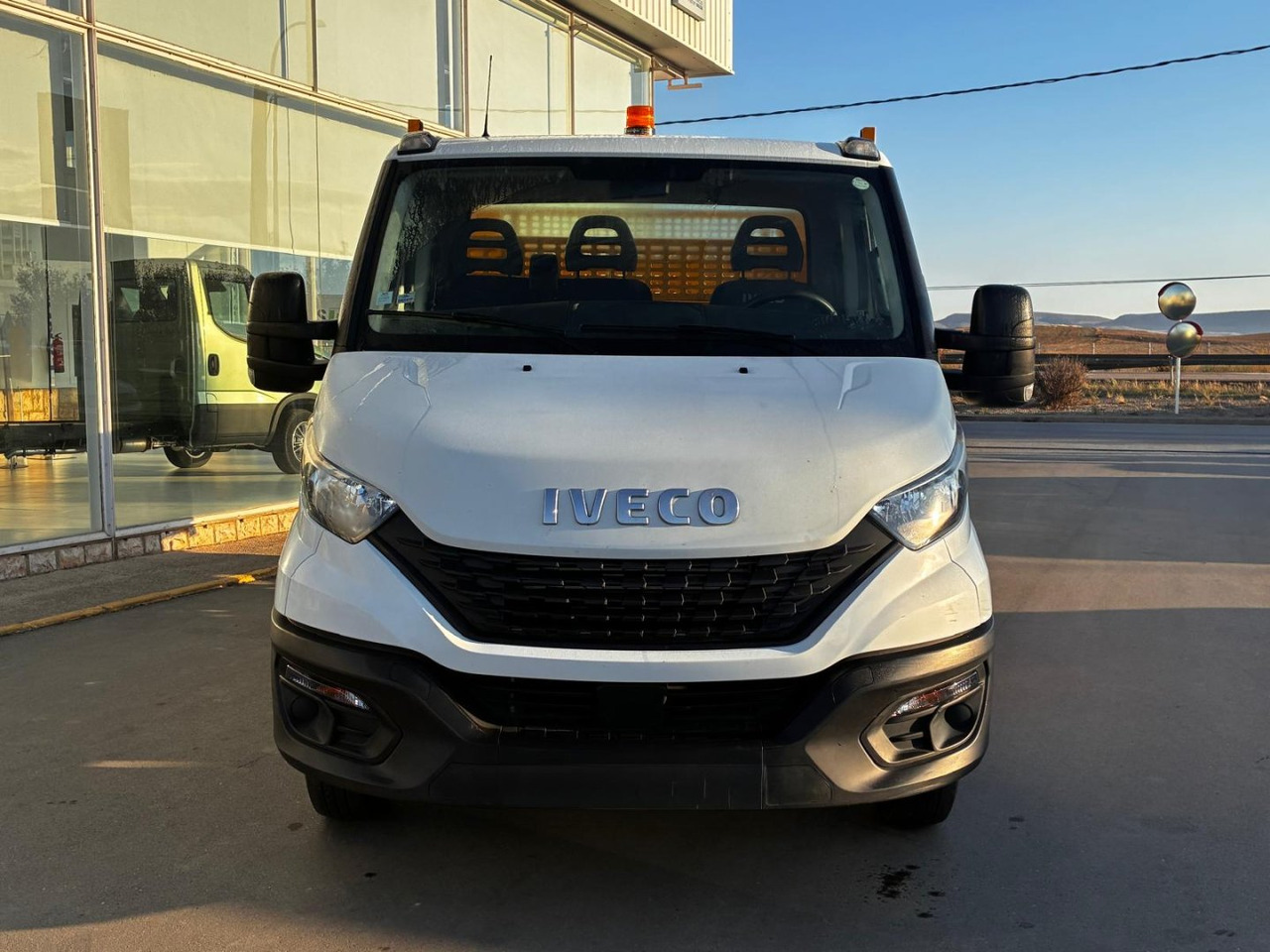 Volquete/Dumper IVECO 35C14 CAJA BASCULANTE - Dostavno vozilo prekucnik: slika 2 Volquete/Dumper IVECO 35C14 CAJA BASCULANTE - Dostavno vozilo prekucnik: slika 2