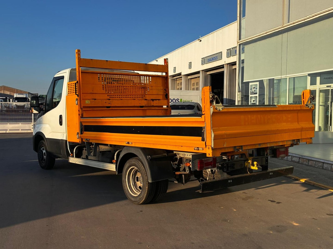 Volquete/Dumper IVECO 35C14 CAJA BASCULANTE - Dostavno vozilo prekucnik: slika 4 Volquete/Dumper IVECO 35C14 CAJA BASCULANTE - Dostavno vozilo prekucnik: slika 4