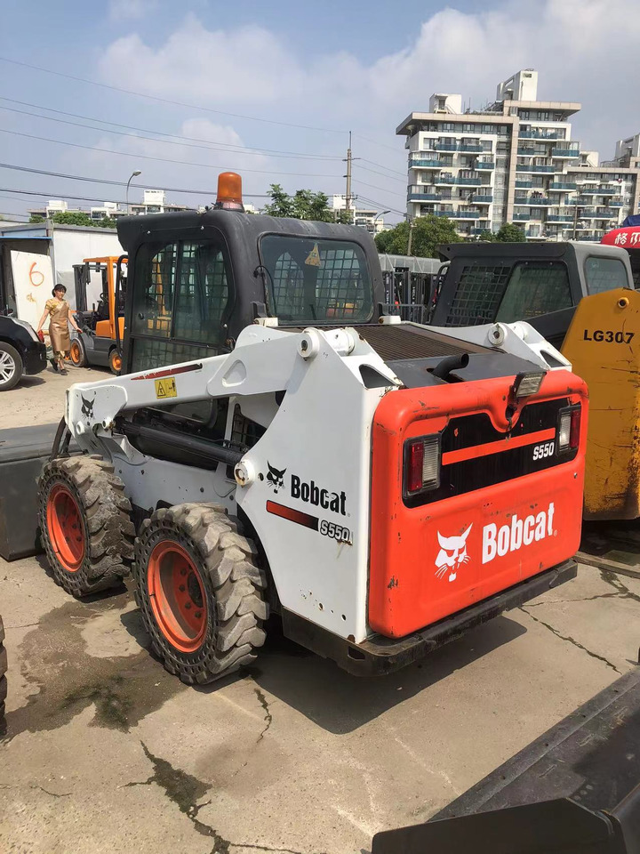BOBCAT S550 - Mini nakladalec: slika 3 BOBCAT S550 - Mini nakladalec: slika 3