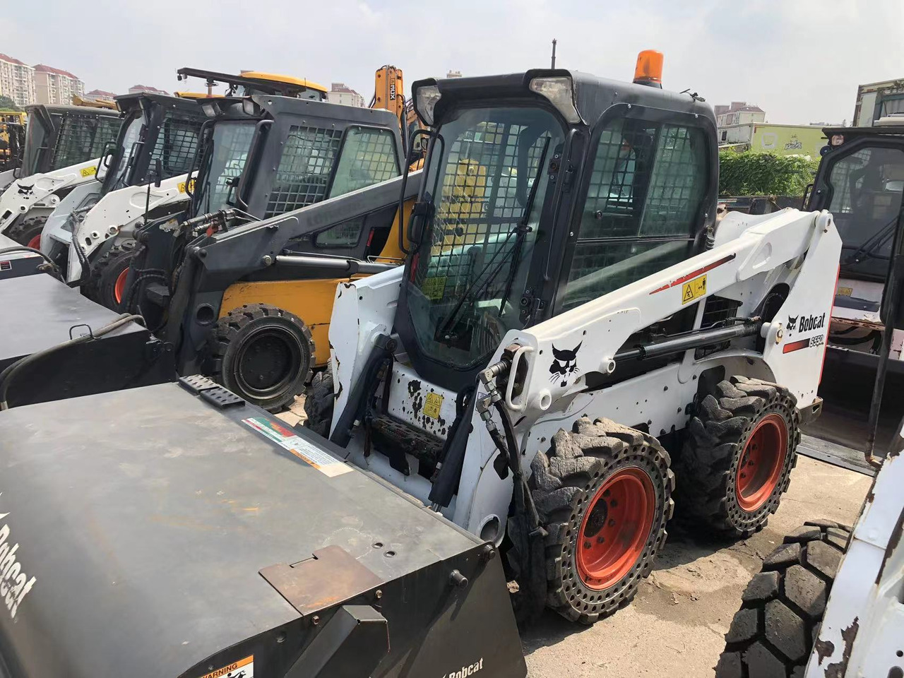 BOBCAT S550 - Mini nakladalec: slika 1 BOBCAT S550 - Mini nakladalec: slika 1