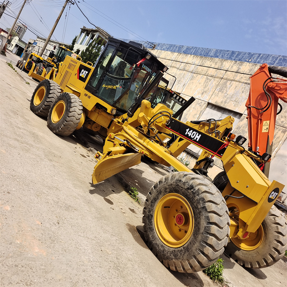 CAT 140H - Greder: slika 1 CAT 140H - Greder: slika 1