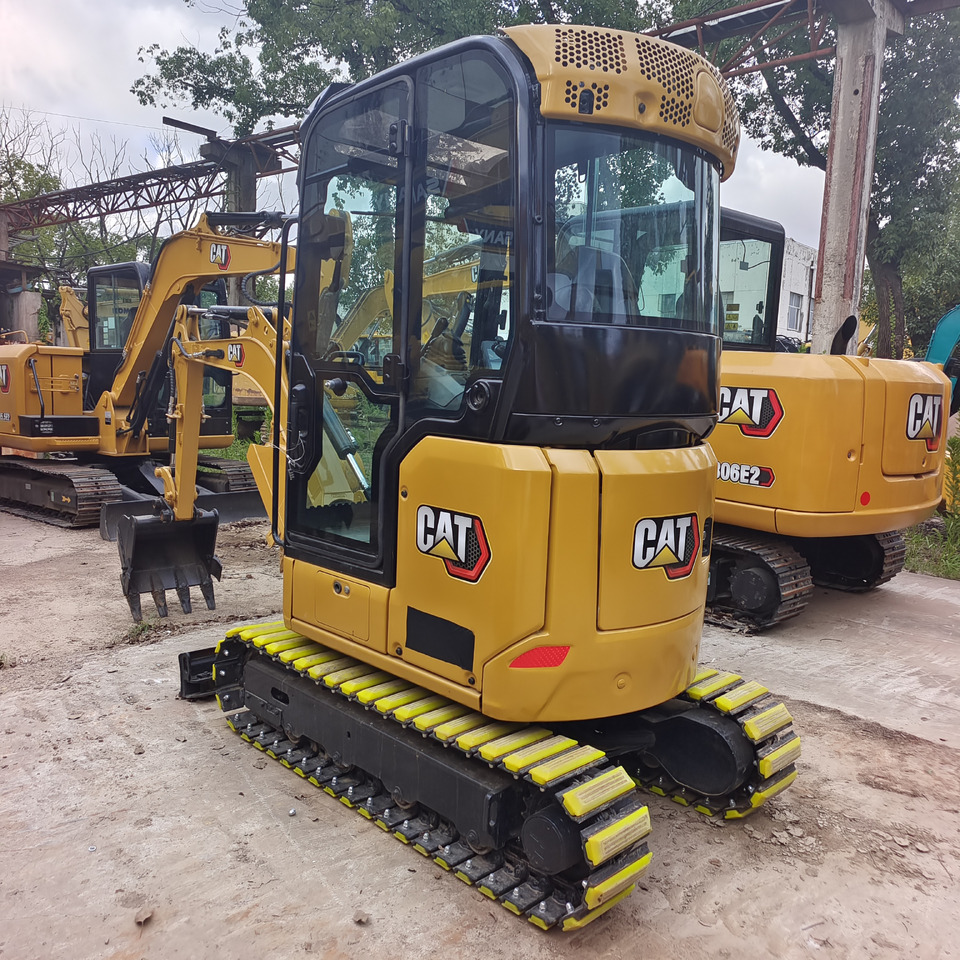 CAT 302CR WITH RUBBER TRACK - Mini bager: slika 1 CAT 302CR WITH RUBBER TRACK - Mini bager: slika 1