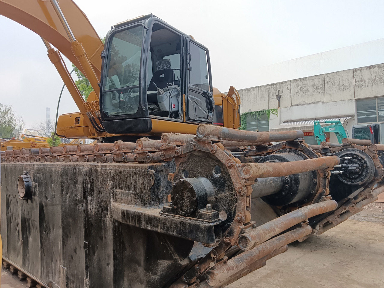 CAT 320CL 320BL 320D2L - Amfibijski bager: slika 1 CAT 320CL 320BL 320D2L - Amfibijski bager: slika 1