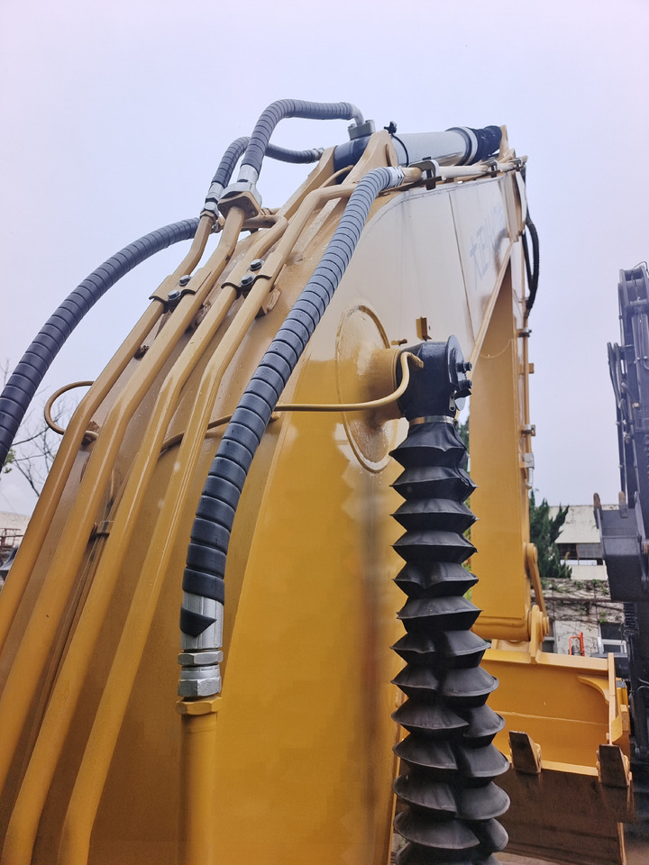 Bager goseničar CAT 320D2 L: slika 15