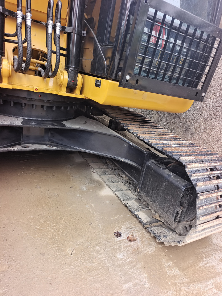 Bager goseničar CAT 320D2 L: slika 7