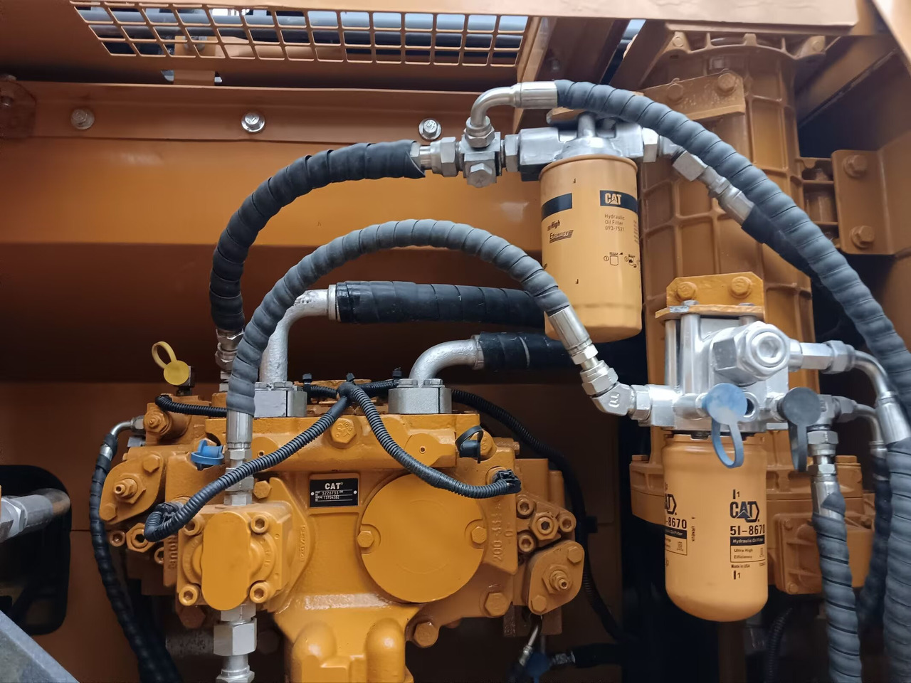 CAT 329D2L WITH 3 CAMERAS - Bager goseničar: slika 2 CAT 329D2L WITH 3 CAMERAS - Bager goseničar: slika 2