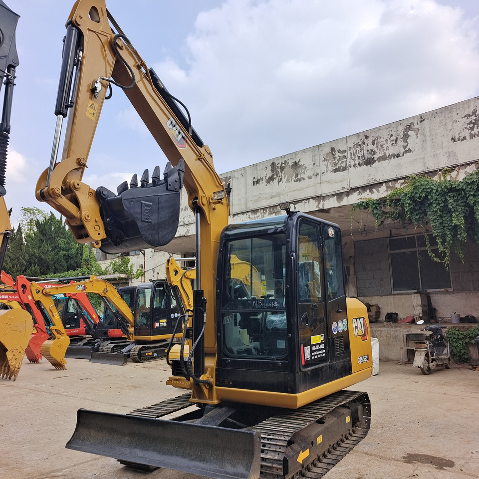 CATERPILLAR 305.5 E2 - Mini bager: slika 2 CATERPILLAR 305.5 E2 - Mini bager: slika 2
