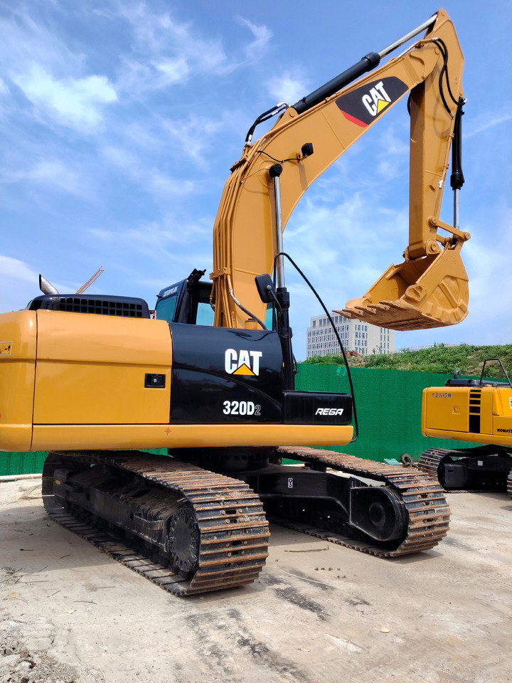 CATERPILLAR 320D2 Caterpillar 320D D2 L with Powerful C7.1 Diesel Engine - Bager goseničar: slika 3 CATERPILLAR 320D2 Caterpillar 320D D2 L with Powerful C7.1 Diesel Engine - Bager goseničar: slika 3