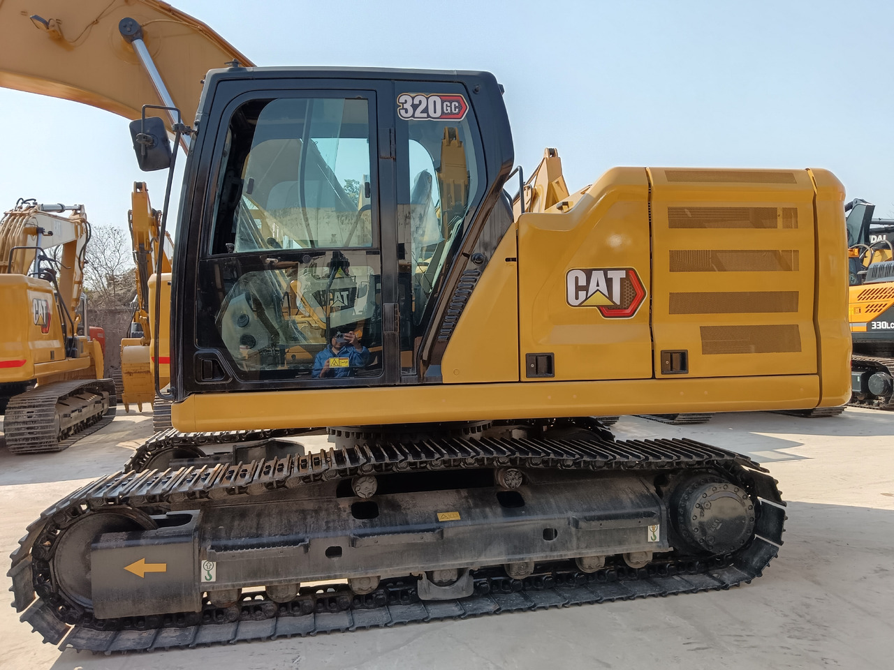 CATERPILLAR 320GC CAT - Bager goseničar: slika 1 CATERPILLAR 320GC CAT - Bager goseničar: slika 1