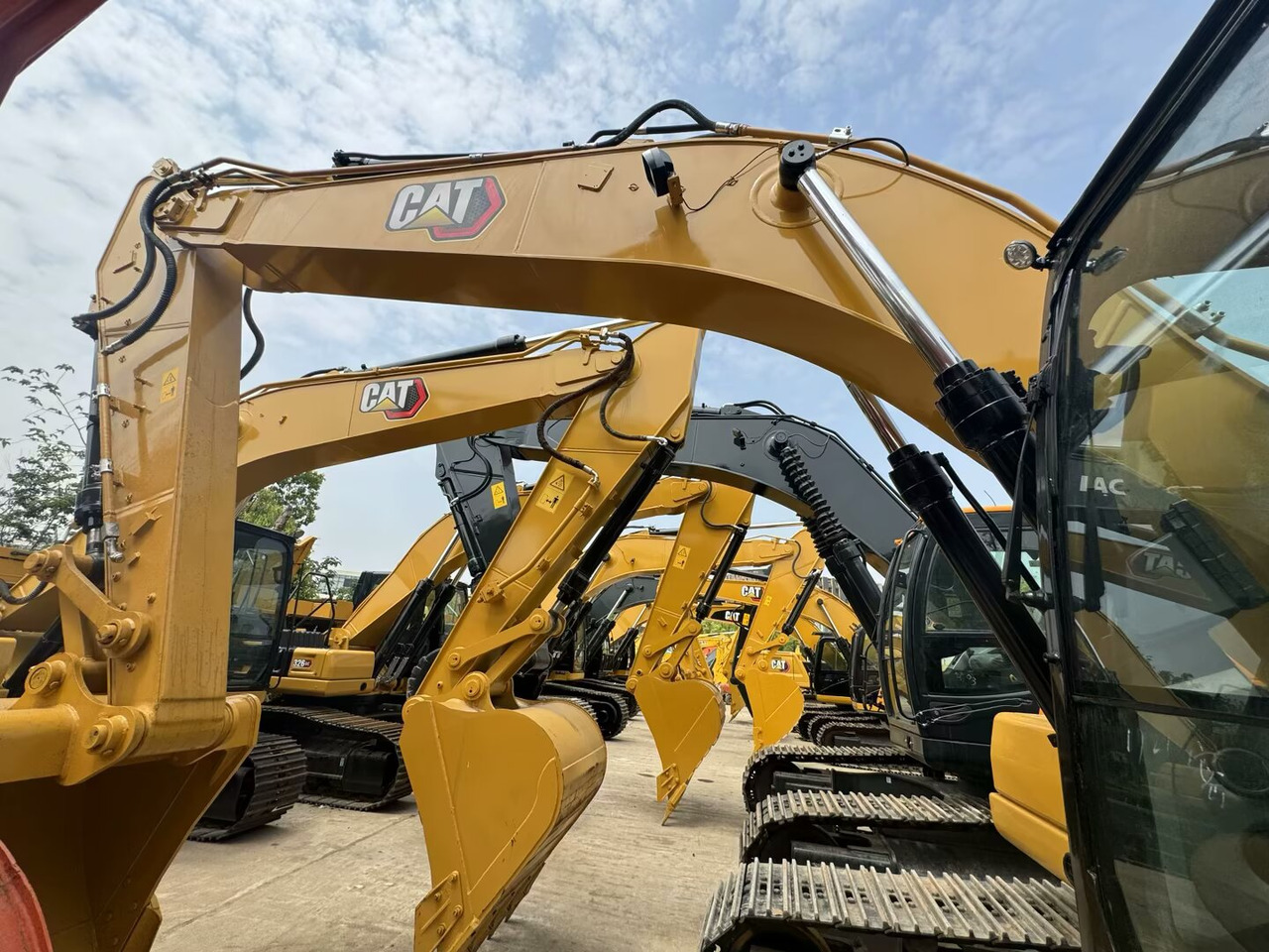 CATERPILLAR 323 GC CAT 323GC 336D2L 349D2L - Bager goseničar: slika 4 CATERPILLAR 323 GC CAT 323GC 336D2L 349D2L - Bager goseničar: slika 4