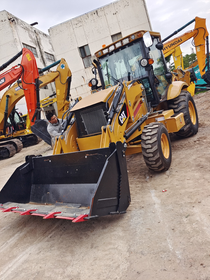 CATERPILLAR 420F BRAND NEW - Bager nakladalec: slika 3 CATERPILLAR 420F BRAND NEW - Bager nakladalec: slika 3