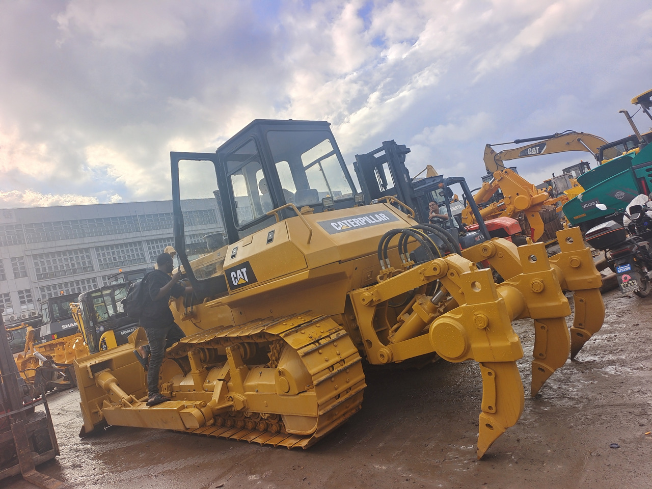 CATERPILLAR D7G CAT D 7 G D6G D5G D8T D6R - Buldožer: slika 4 CATERPILLAR D7G CAT D 7 G D6G D5G D8T D6R - Buldožer: slika 4