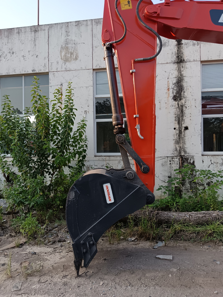 DOOSAN DX225LC-9C - Bager goseničar: slika 2 DOOSAN DX225LC-9C - Bager goseničar: slika 2