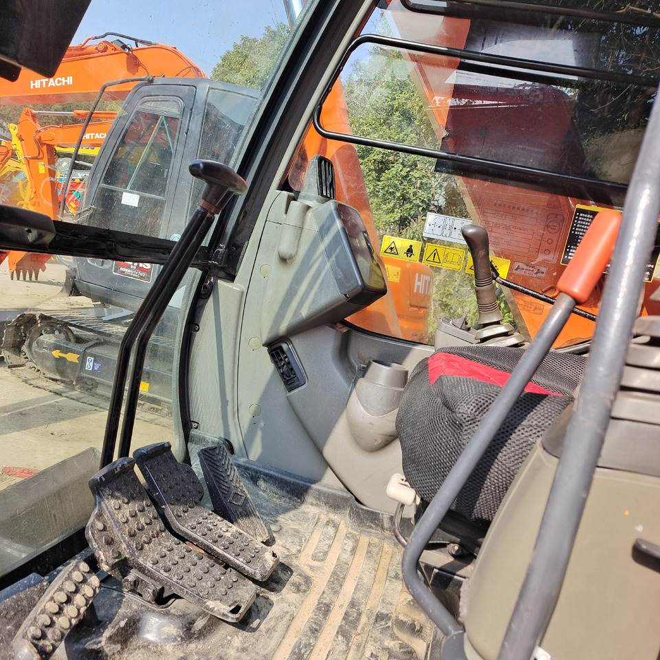 HITACHI ZX 70 - Mini bager: slika 1 HITACHI ZX 70 - Mini bager: slika 1