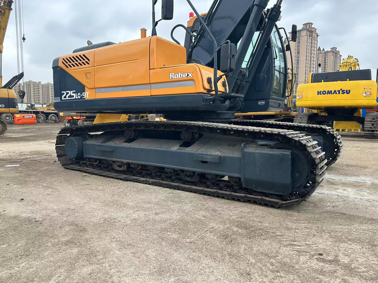 HYUNDAI 225LC-9T - Bager goseničar: slika 5 HYUNDAI 225LC-9T - Bager goseničar: slika 5