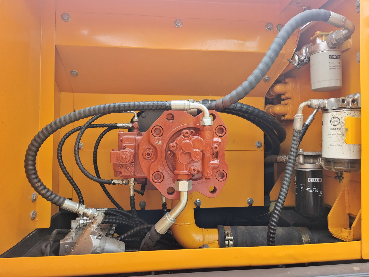 HYUNDAI HX220HD - Bager goseničar: slika 5 HYUNDAI HX220HD - Bager goseničar: slika 5