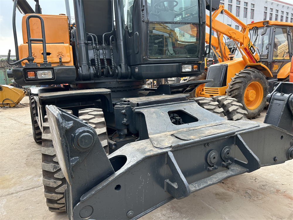 HYUNDAI R 210W-9 - Bager na kolesih: slika 5 HYUNDAI R 210W-9 - Bager na kolesih: slika 5
