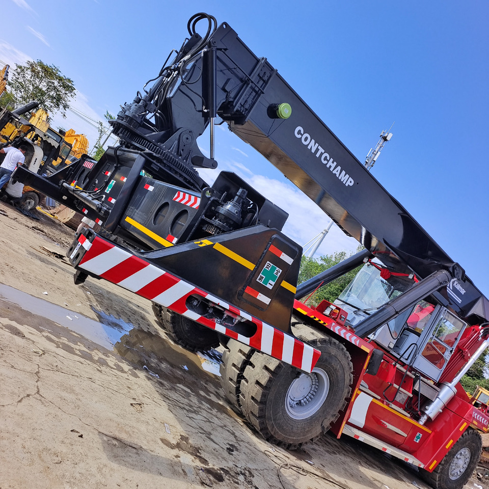 KALMAR DRF450 DRT DRU 45 TON - Dosežni viličar: slika 4 KALMAR DRF450 DRT DRU 45 TON - Dosežni viličar: slika 4