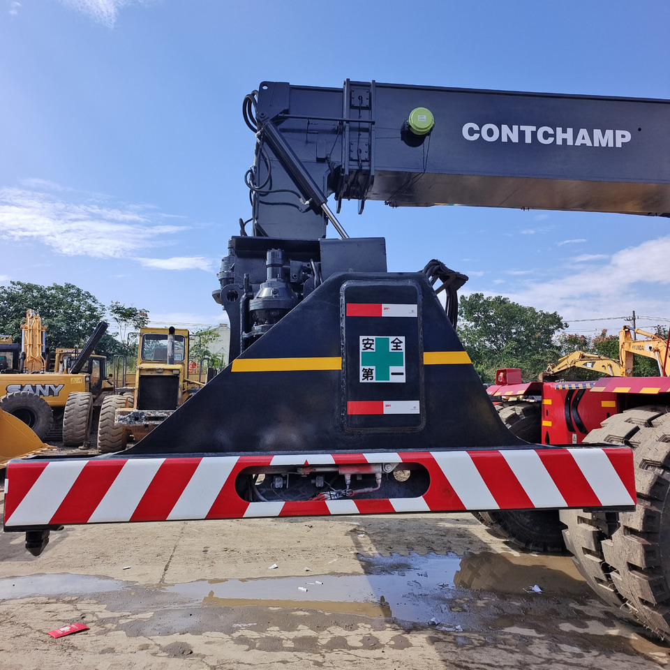 KALMAR DRF450 DRT DRU 45 TON - Dosežni viličar: slika 2 KALMAR DRF450 DRT DRU 45 TON - Dosežni viličar: slika 2