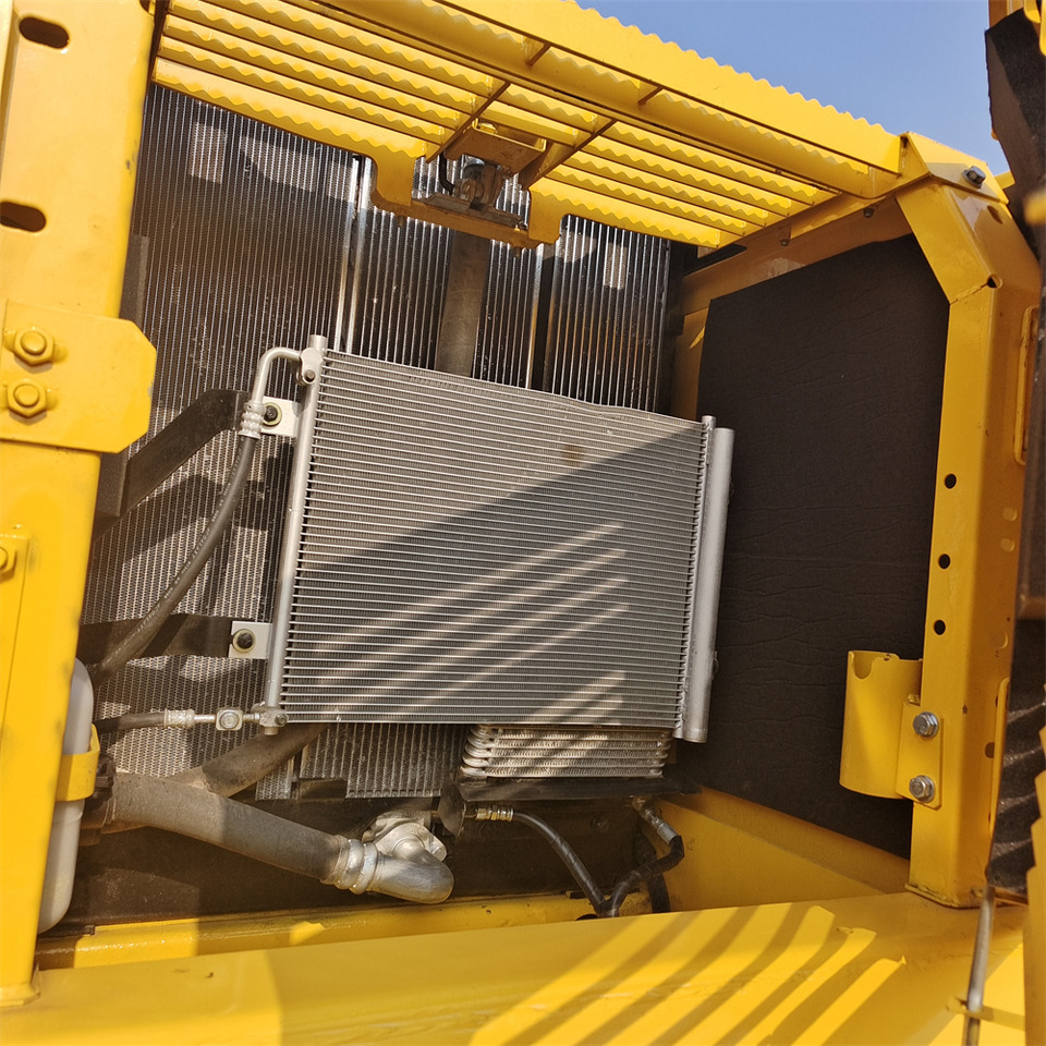 KOMATSU PC 220 - 8 - Bager goseničar: slika 2 KOMATSU PC 220 - 8 - Bager goseničar: slika 2