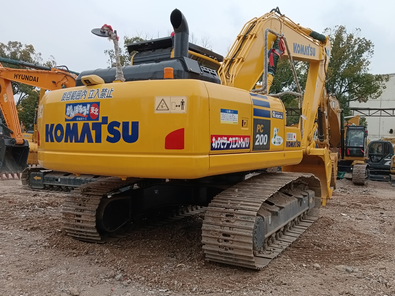 KOMATSU PC200-8 N1 - Bager goseničar: slika 4 KOMATSU PC200-8 N1 - Bager goseničar: slika 4