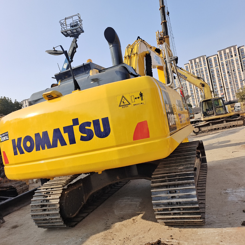 KOMATSU PC200-8 PC 200 - 8 20 TON - Bager goseničar: slika 2 KOMATSU PC200-8 PC 200 - 8 20 TON - Bager goseničar: slika 2