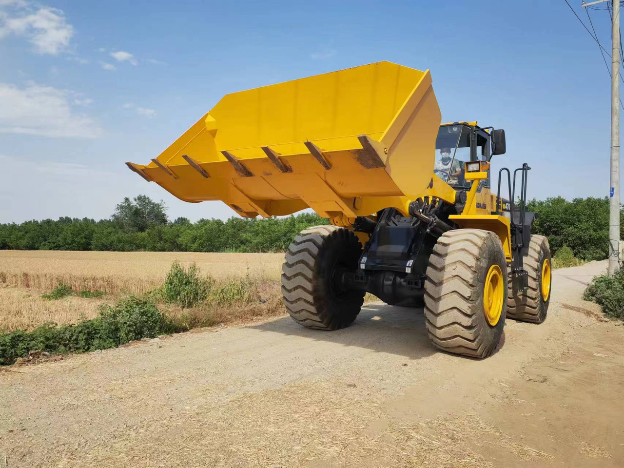 KOMATSU WA 470 - 3 - Kolesni nakladalec: slika 1 KOMATSU WA 470 - 3 - Kolesni nakladalec: slika 1