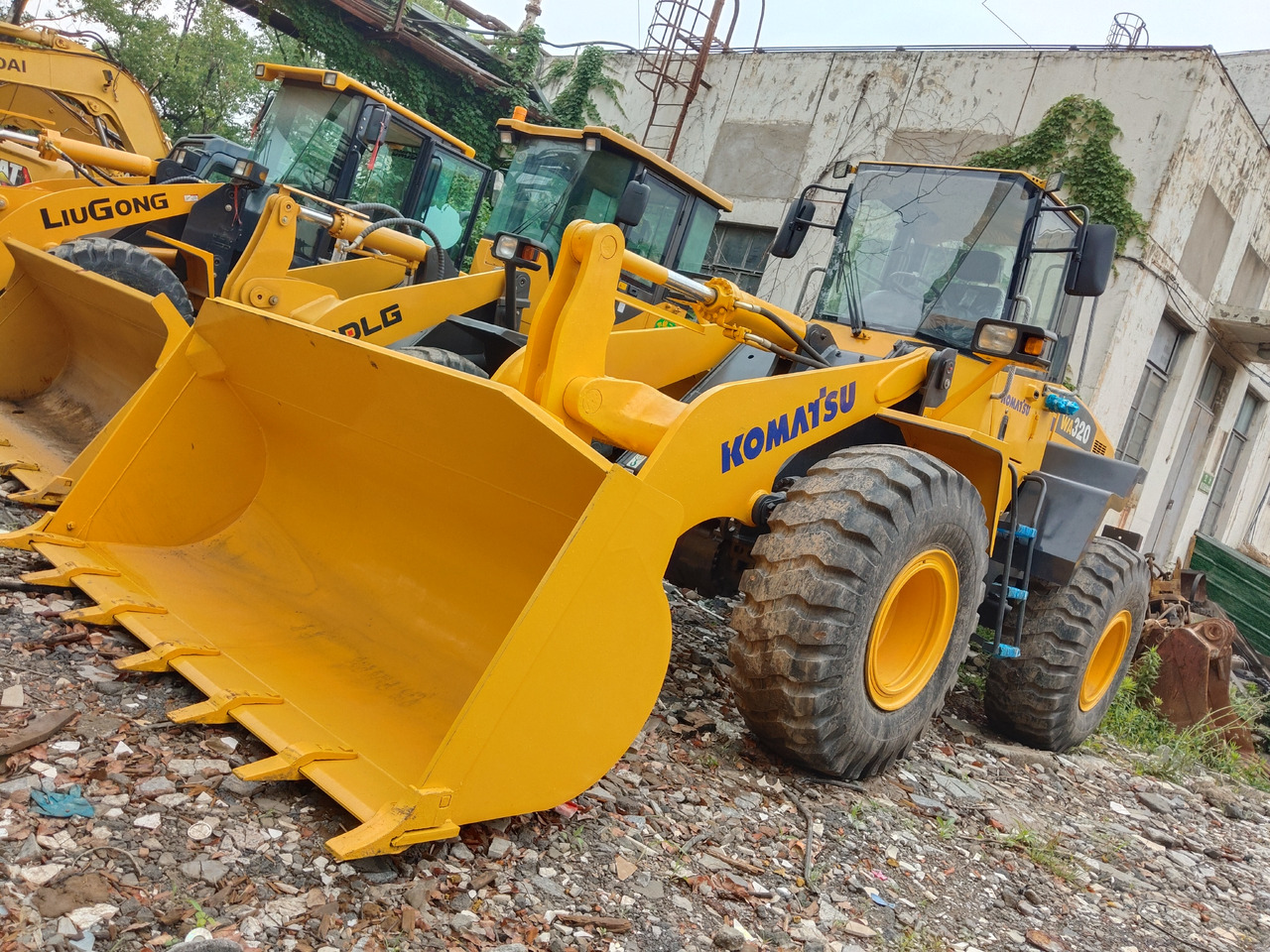 KOMATSU WA320-5 - Kolesni nakladalec: slika 5 KOMATSU WA320-5 - Kolesni nakladalec: slika 5