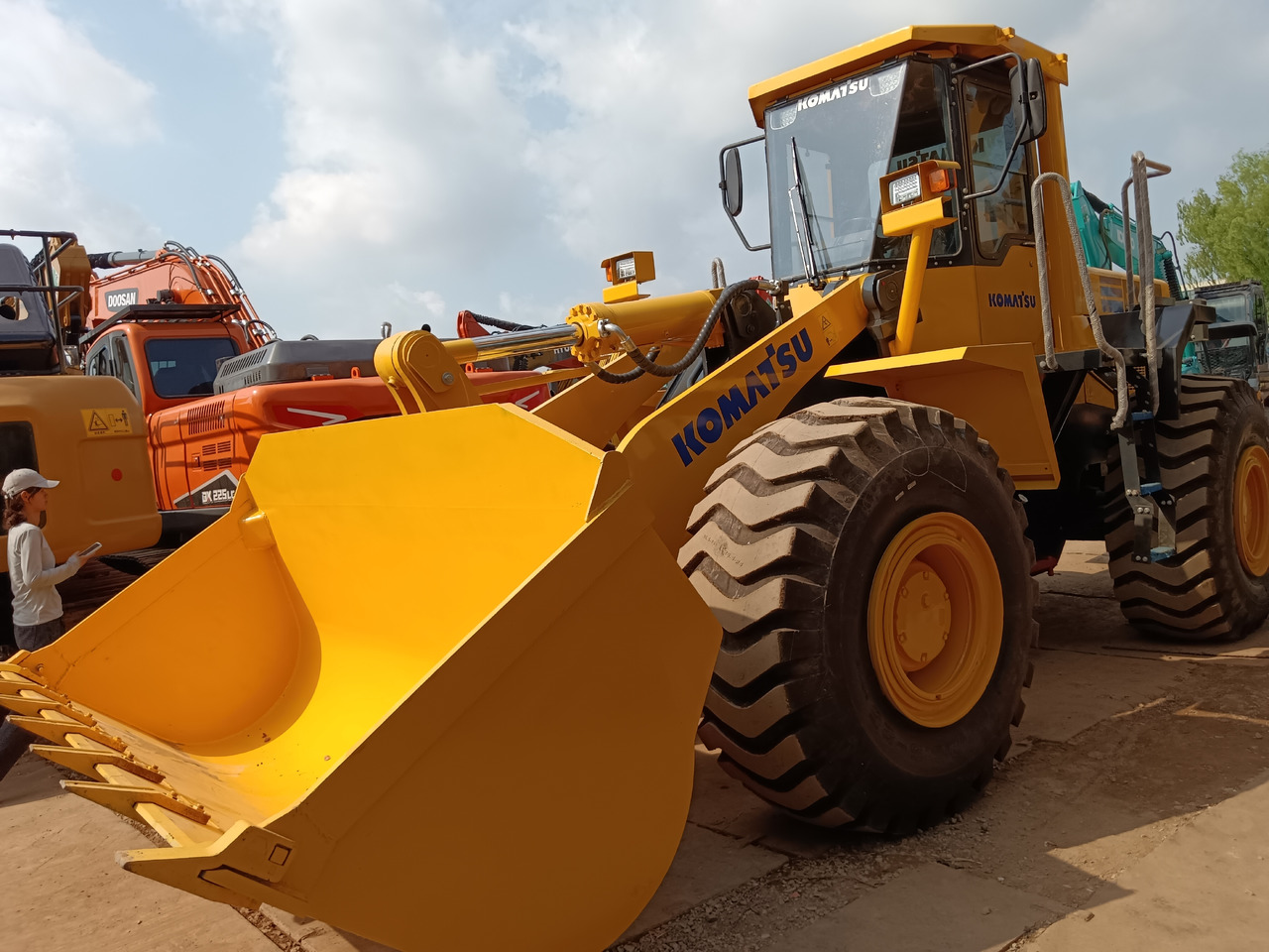 KOMATSU WA470-3 - Kolesni nakladalec: slika 2 KOMATSU WA470-3 - Kolesni nakladalec: slika 2