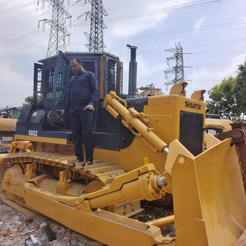 SHANTUI SD22 with Brush Cutter Attachment for Clearing Brush - Buldožer: slika 2 SHANTUI SD22 with Brush Cutter Attachment for Clearing Brush - Buldožer: slika 2