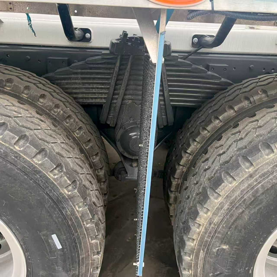 SINOTRUK HOWO TX350 Euro 5 STAGE Ⅴ - Avtomešalec: slika 5 SINOTRUK HOWO TX350 Euro 5 STAGE Ⅴ - Avtomešalec: slika 5