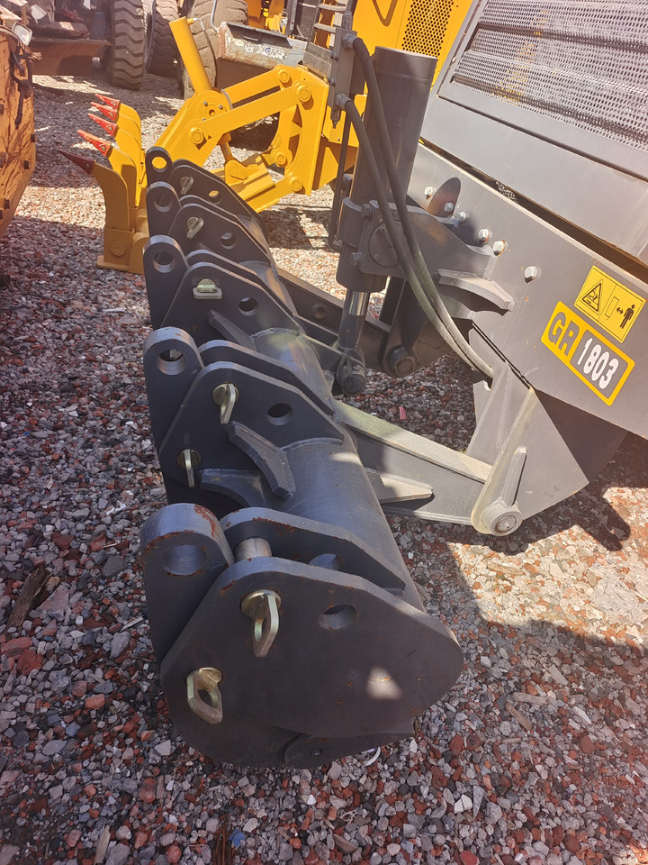 XCMG GR1803 WITH RIPPER - Greder: slika 3 XCMG GR1803 WITH RIPPER - Greder: slika 3