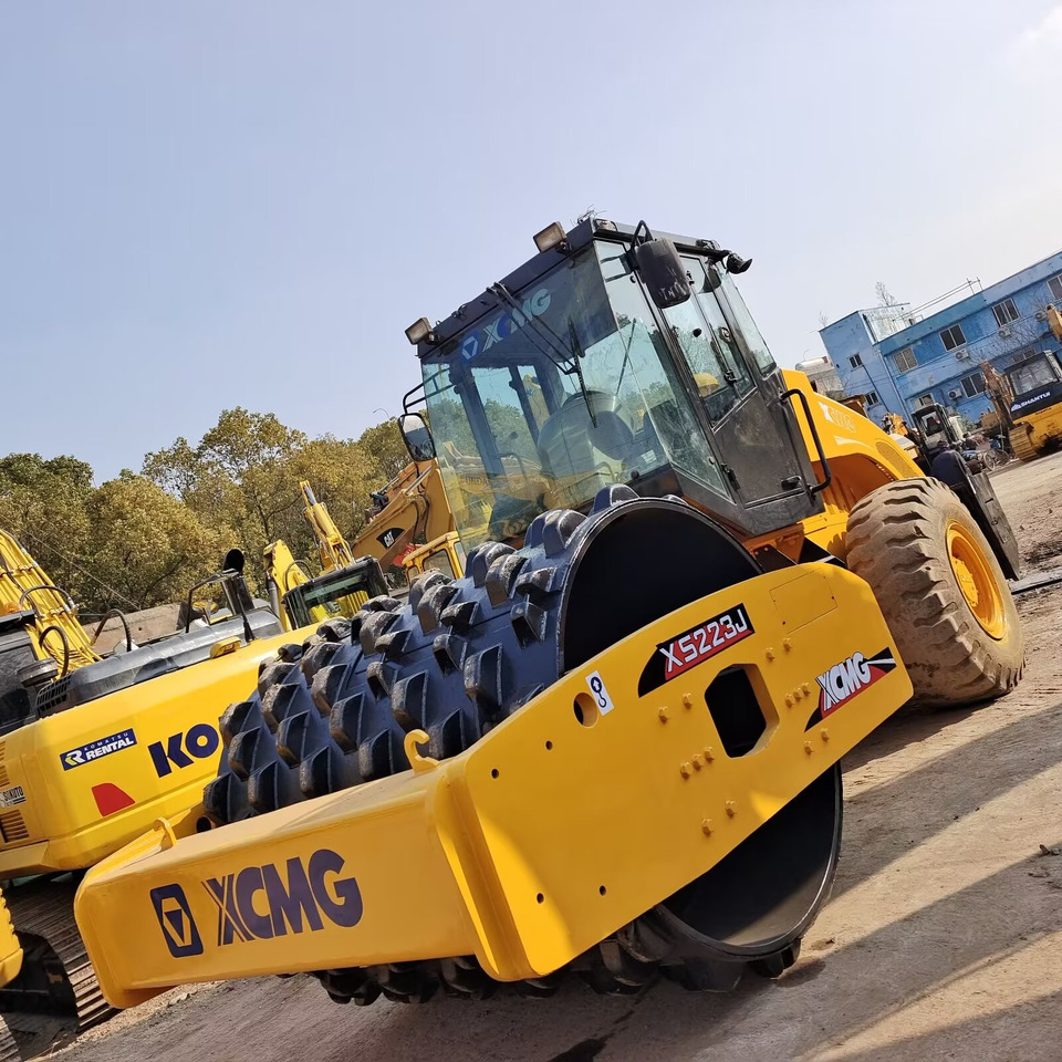 XCMG XS223J Goat Horn Vibratory Roller Compactor - Cestni valjar: slika 5 XCMG XS223J Goat Horn Vibratory Roller Compactor - Cestni valjar: slika 5