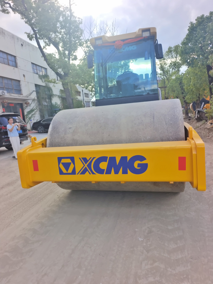 XCMG XS223J - Cestni valjar: slika 4 XCMG XS223J - Cestni valjar: slika 4