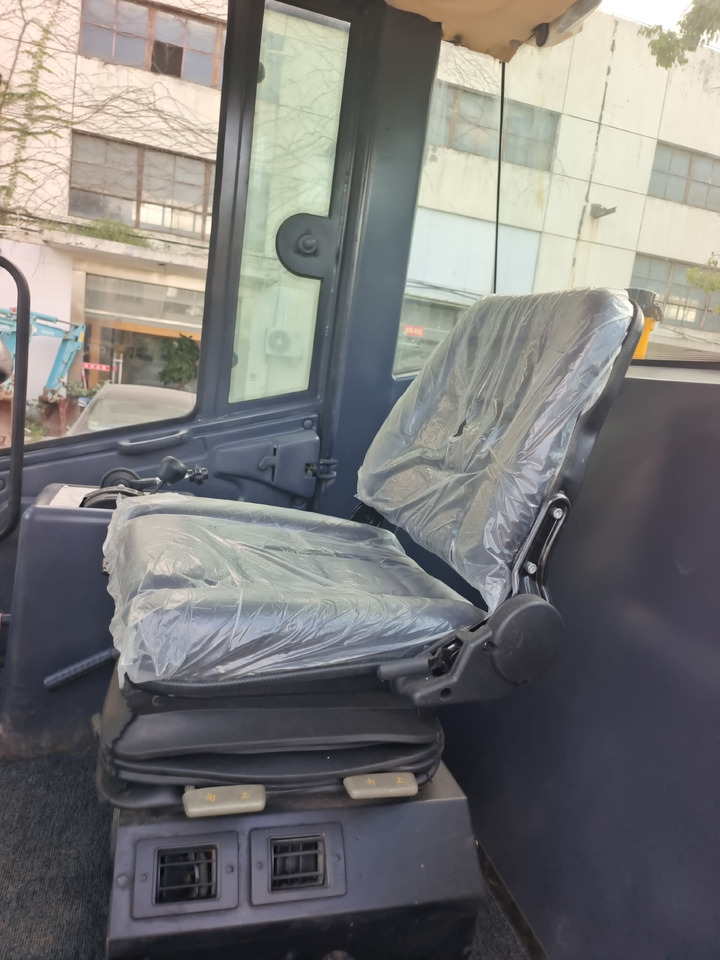 Cestni valjar XCMG XS223J: slika 10 Cestni valjar XCMG XS223J: slika 10