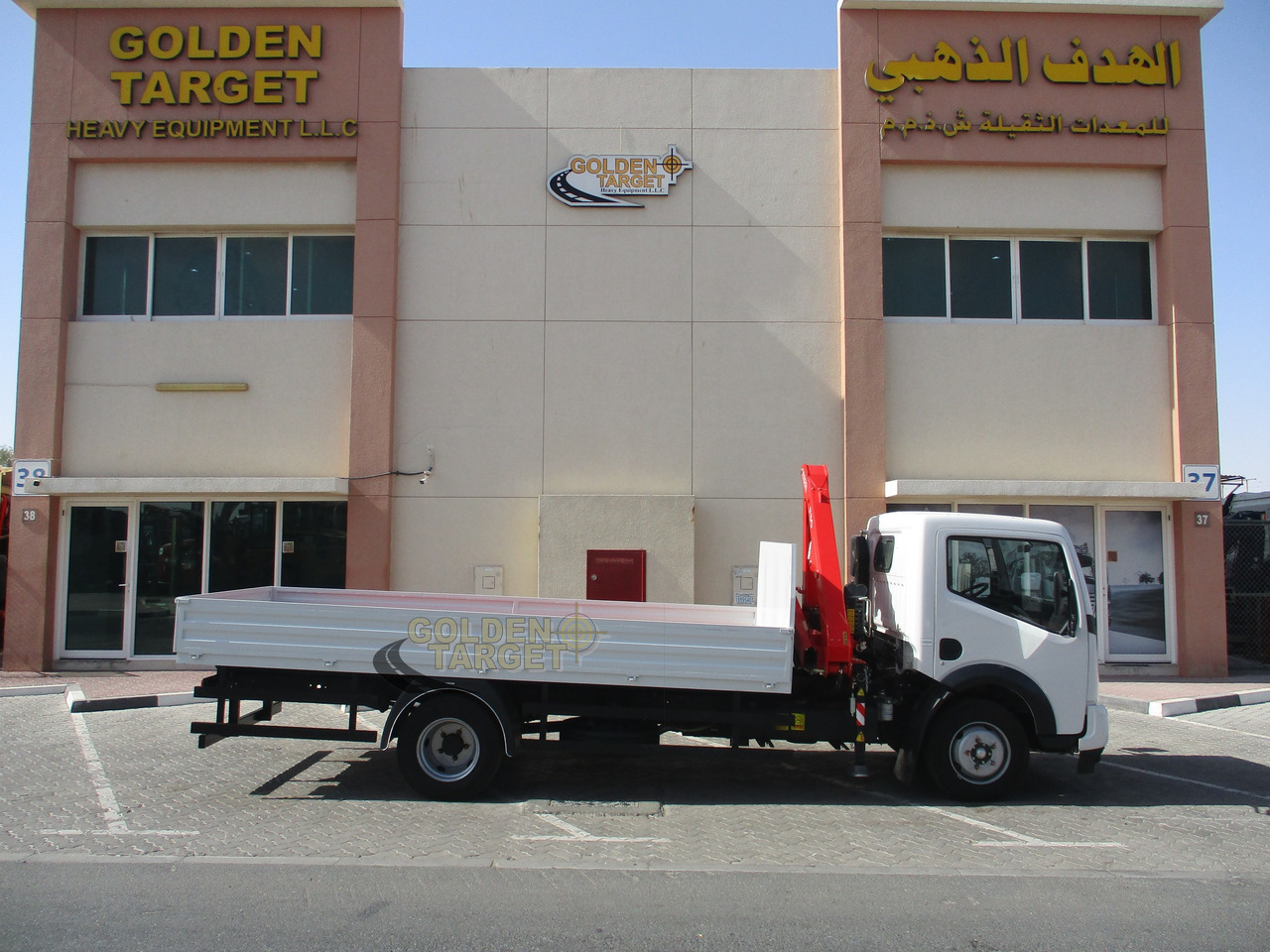 Ashok Leyland PARTNER LX 4x2 with Fassi F50A.022 Crane - Tovornjak z dvigalom: slika 5 Ashok Leyland PARTNER LX 4x2 with Fassi F50A.022 Crane - Tovornjak z dvigalom: slika 5
