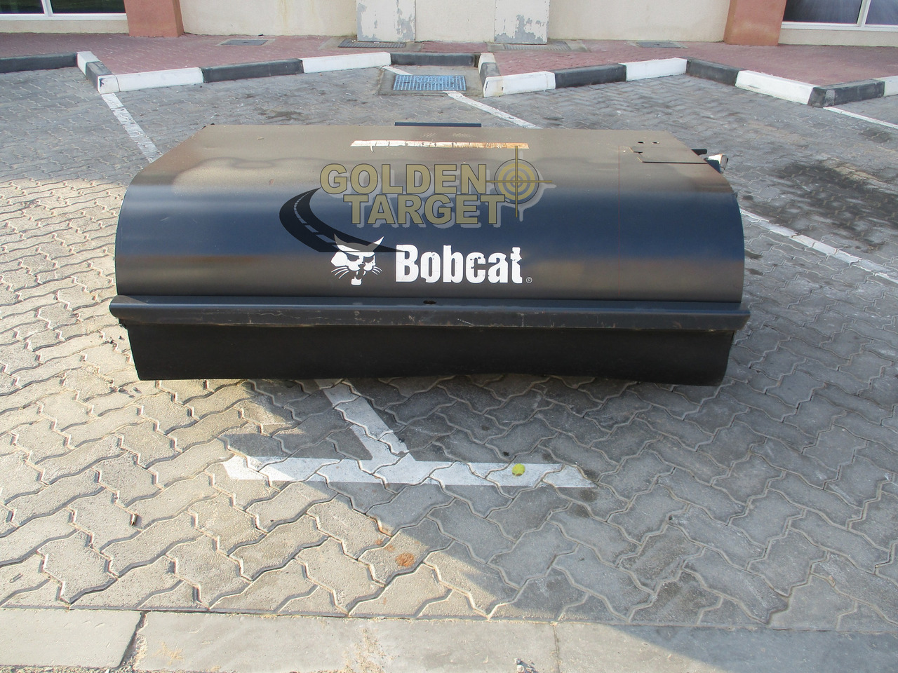 BOBCAT 72 Sweeper - Metla za Mini nakladalec: slika 3 BOBCAT 72 Sweeper - Metla za Mini nakladalec: slika 3