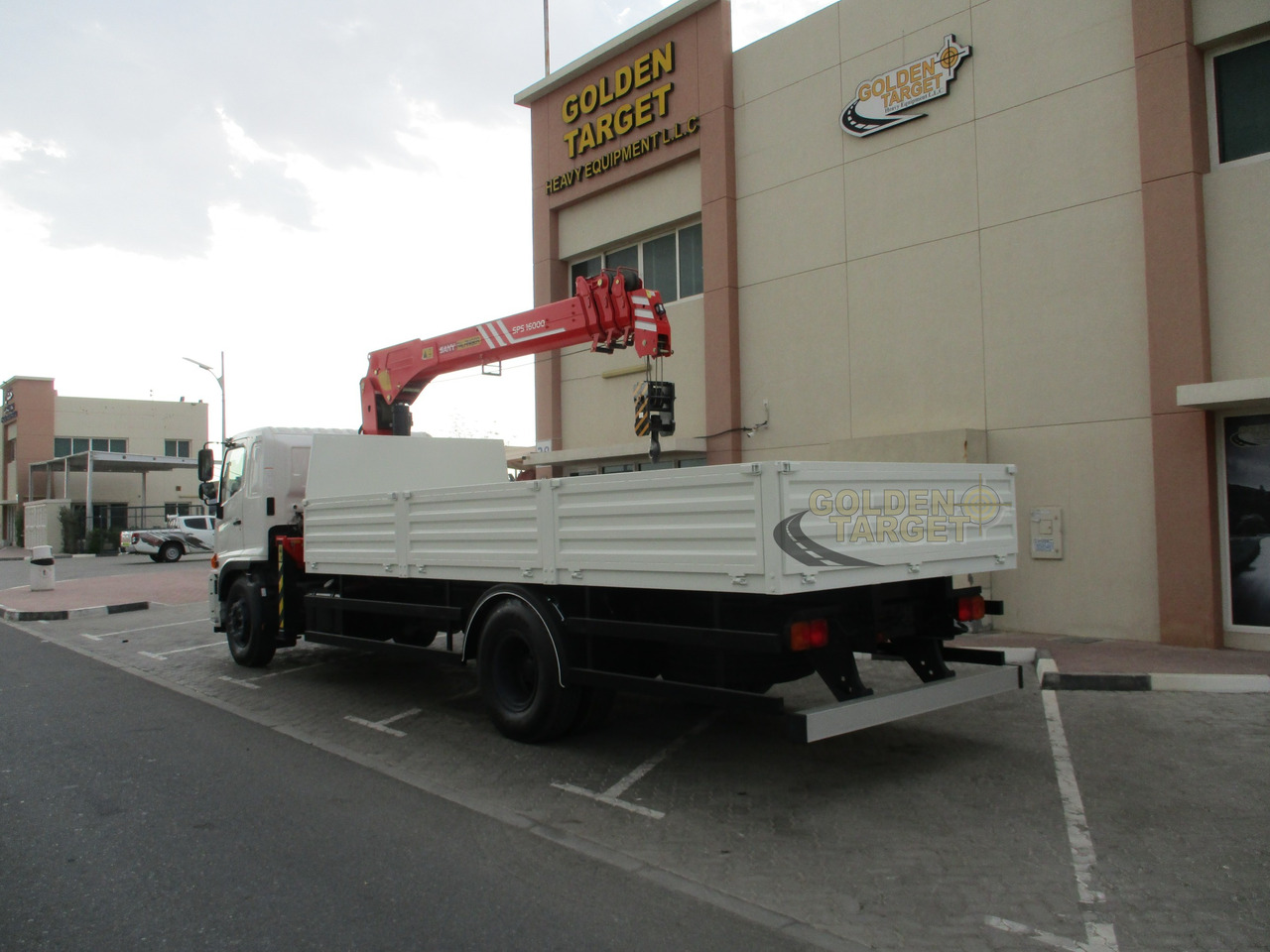 HINO 500 1625 4x2 with SANY PALFINGER SPS16000 Crane - Tovornjak z dvigalom: slika 4 HINO 500 1625 4x2 with SANY PALFINGER SPS16000 Crane - Tovornjak z dvigalom: slika 4