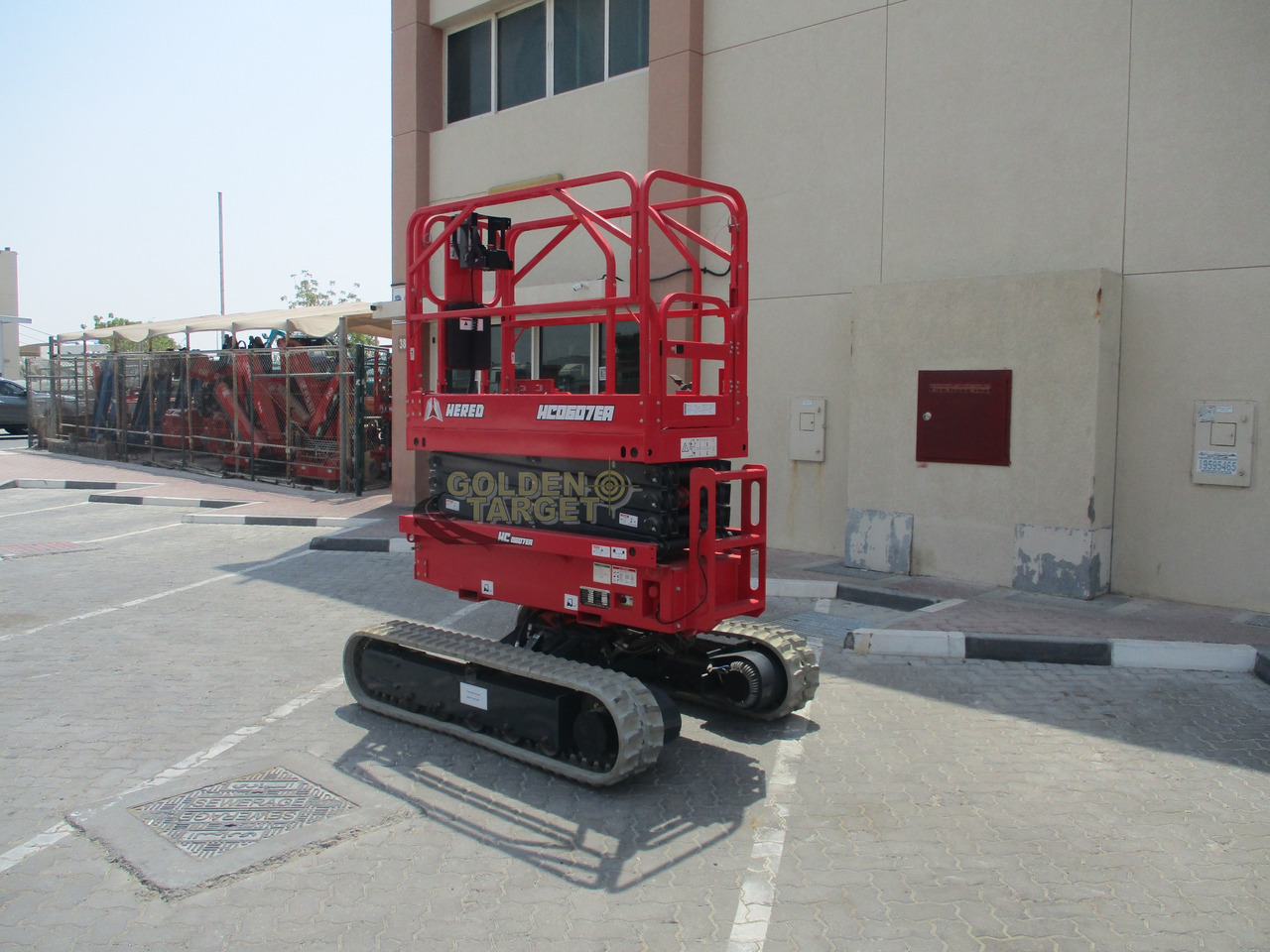 Hered HC0607EA Auto Level Crawler Scissor Lift - Škarjasta dvižna ploščad: slika 4 Hered HC0607EA Auto Level Crawler Scissor Lift - Škarjasta dvižna ploščad: slika 4