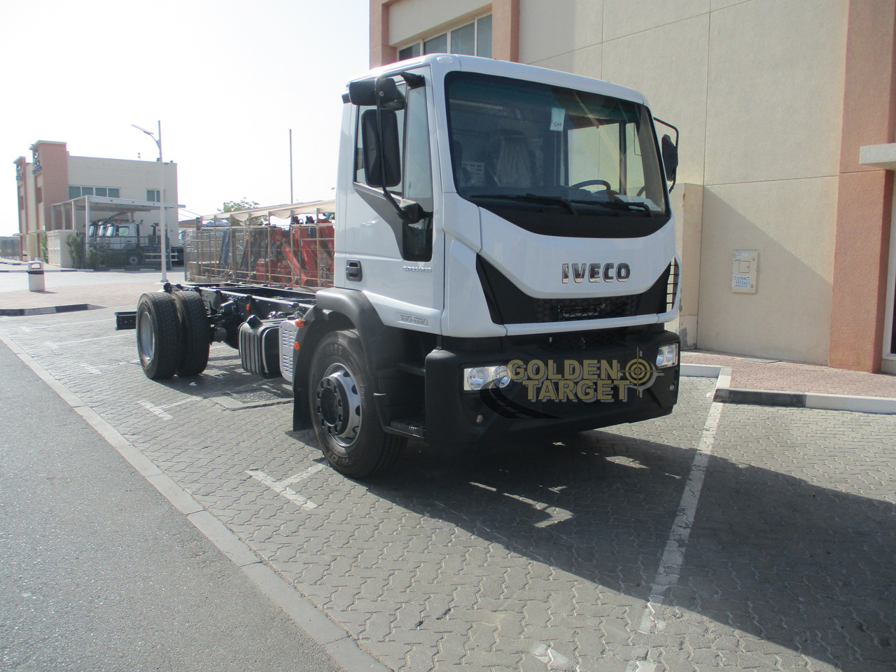 IVECO EUROCARGO 180E28 4x2 Chassis - Tovornjak-šasija: slika 1 IVECO EUROCARGO 180E28 4x2 Chassis - Tovornjak-šasija: slika 1