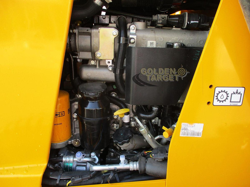 Nov Nakladalec JCB 3DX PLUS: slika 11