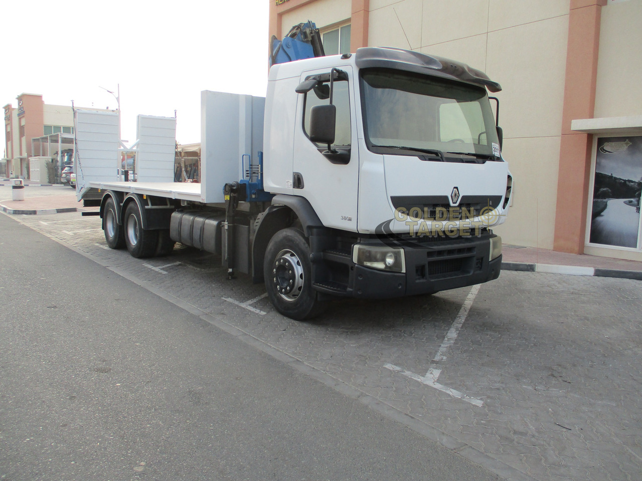 RENAULT Kerax 380 6×4 Crane Truck - Tovornjak z dvigalom: slika 1 RENAULT Kerax 380 6×4 Crane Truck - Tovornjak z dvigalom: slika 1
