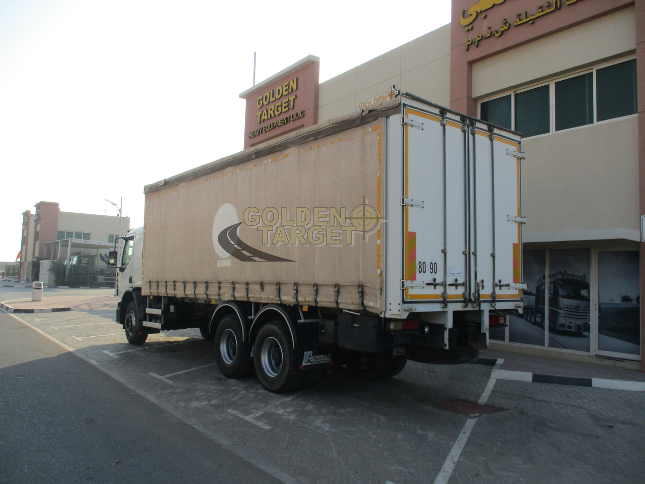 Renault KERAX 380 Curtainsider Truck - Tovornjak s ponjavo: slika 4 Renault KERAX 380 Curtainsider Truck - Tovornjak s ponjavo: slika 4