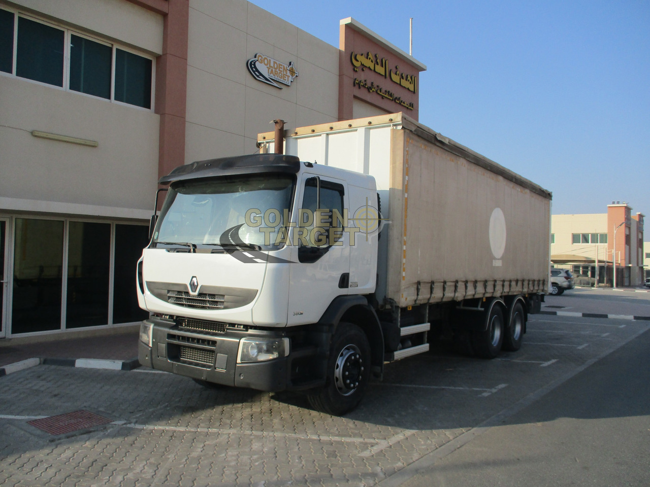 Renault KERAX 380 Curtainsider Truck - Tovornjak s ponjavo: slika 2 Renault KERAX 380 Curtainsider Truck - Tovornjak s ponjavo: slika 2
