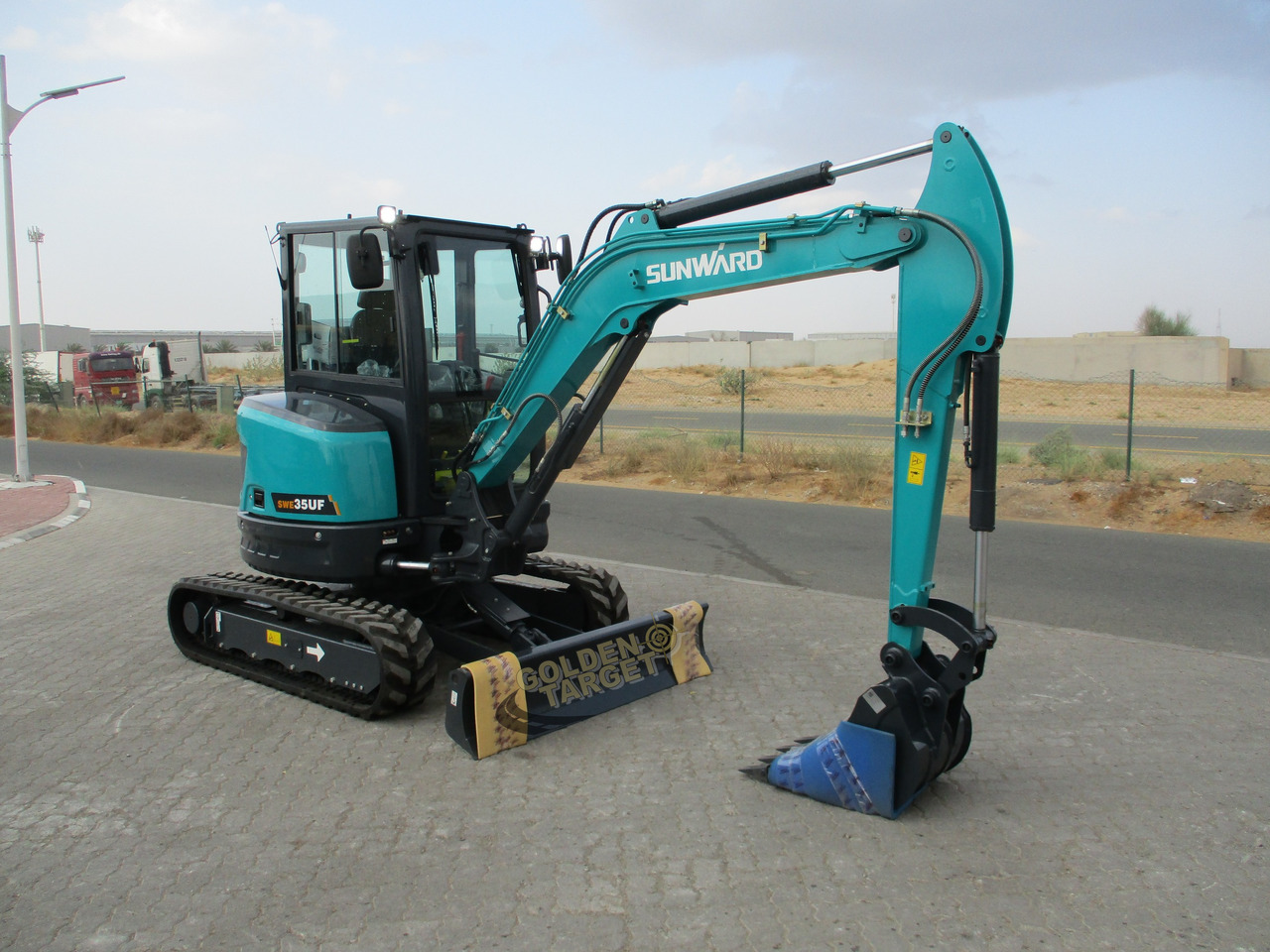 SUNWARD SWE35UF Mini Hydraulic Excavator - Mini bager: slika 1 SUNWARD SWE35UF Mini Hydraulic Excavator - Mini bager: slika 1