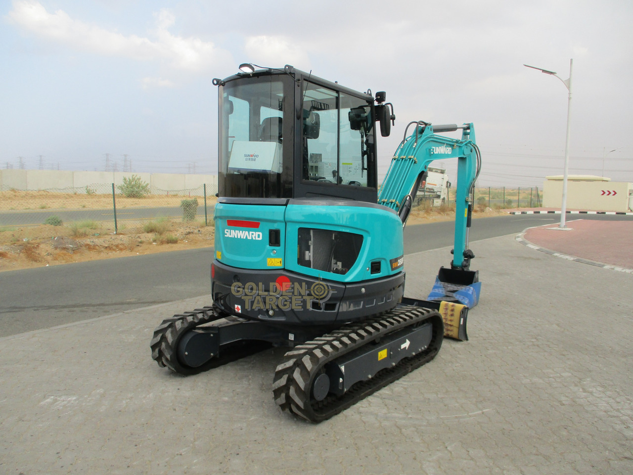 SUNWARD SWE35UF Mini Hydraulic Excavator - Mini bager: slika 3 SUNWARD SWE35UF Mini Hydraulic Excavator - Mini bager: slika 3