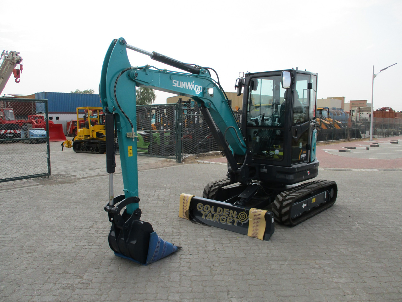 SUNWARD SWE35UF Mini Hydraulic Excavator - Mini bager: slika 2 SUNWARD SWE35UF Mini Hydraulic Excavator - Mini bager: slika 2