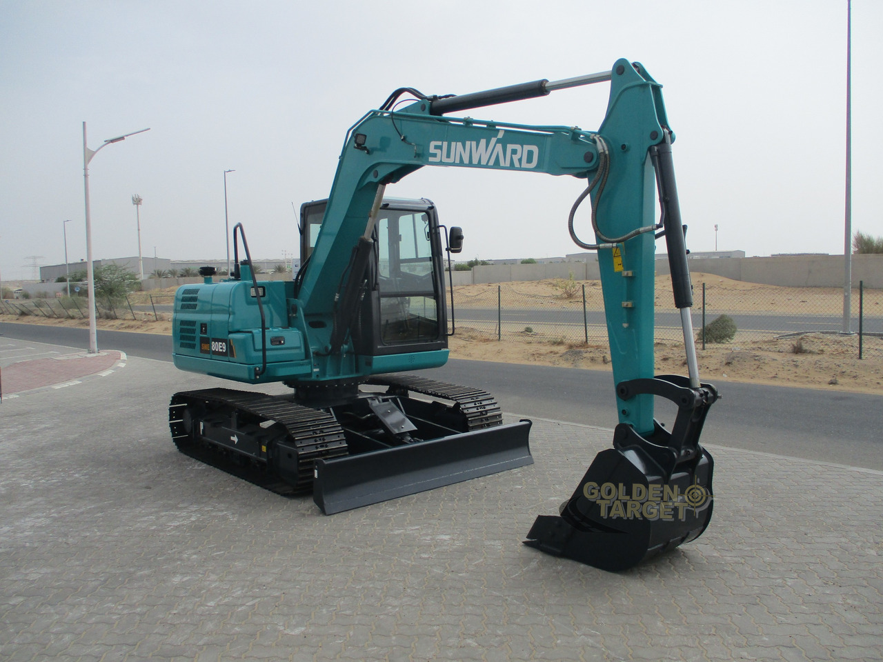 SUNWARD SWE80E9 Mini Hydraulic Excavator - Mini bager: slika 1 SUNWARD SWE80E9 Mini Hydraulic Excavator - Mini bager: slika 1