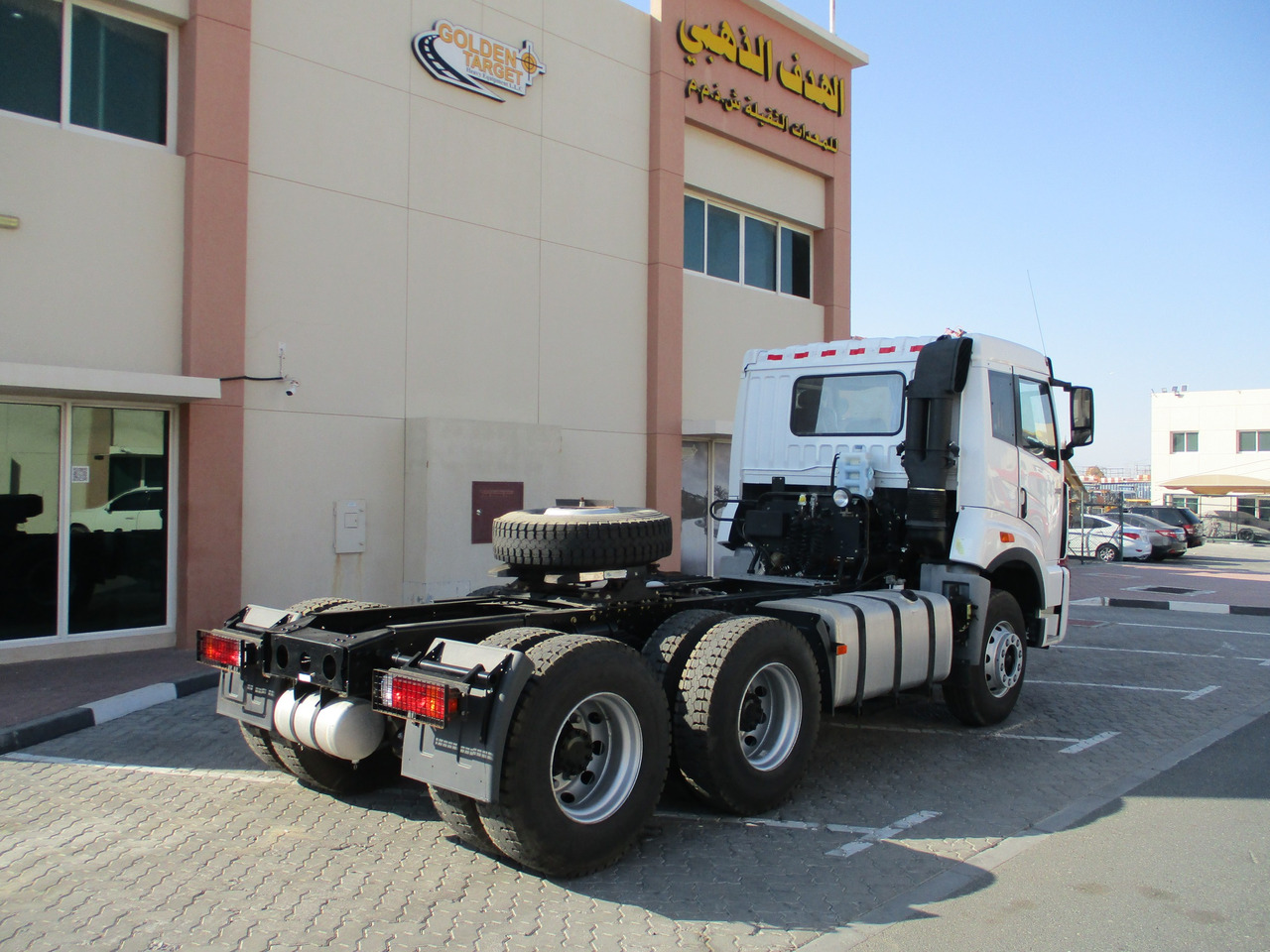 FAW 4181P2K15 6x4 Head Truck - Vlačilec: slika 3 FAW 4181P2K15 6x4 Head Truck - Vlačilec: slika 3